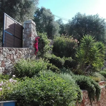 Alonaki Villa